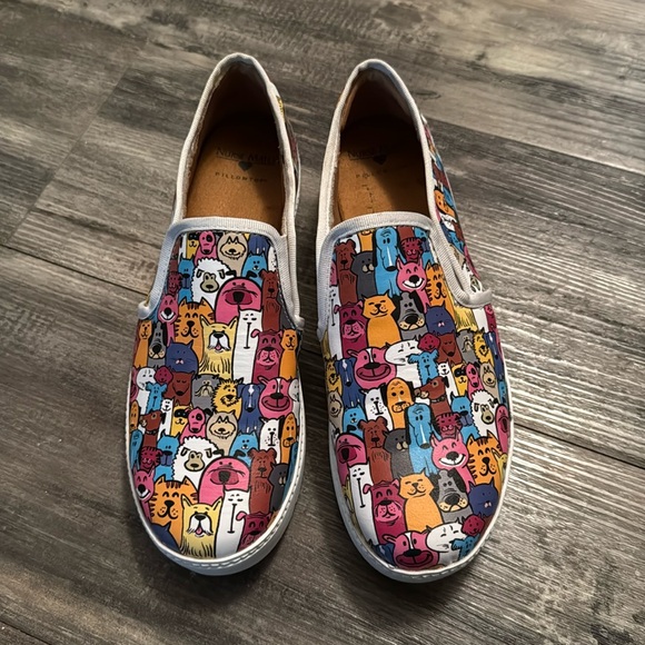 Nurse Mates ADELA Dog Cat Animal Slip Resistant Loafers sz 9.5 - Picture 2 of 9